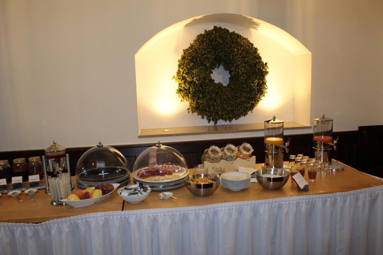 Hotel Brauereigasthof Amberger Kosching Екстериор снимка