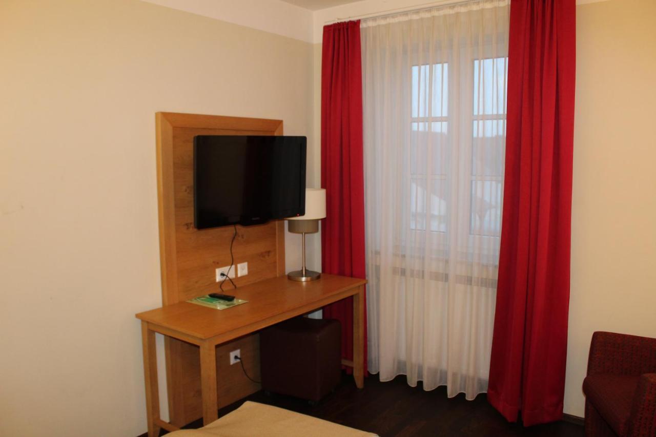 Hotel Brauereigasthof Amberger Kosching Екстериор снимка
